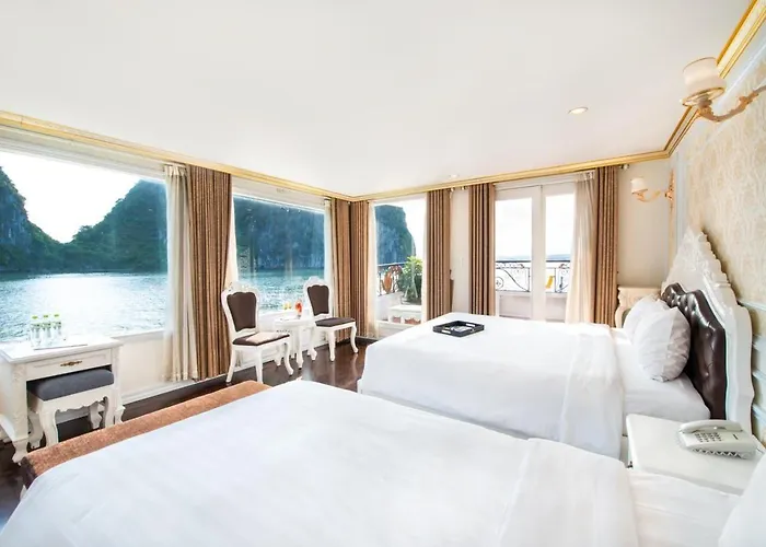 Aquamarine Premium Cruise Botel Ha Long