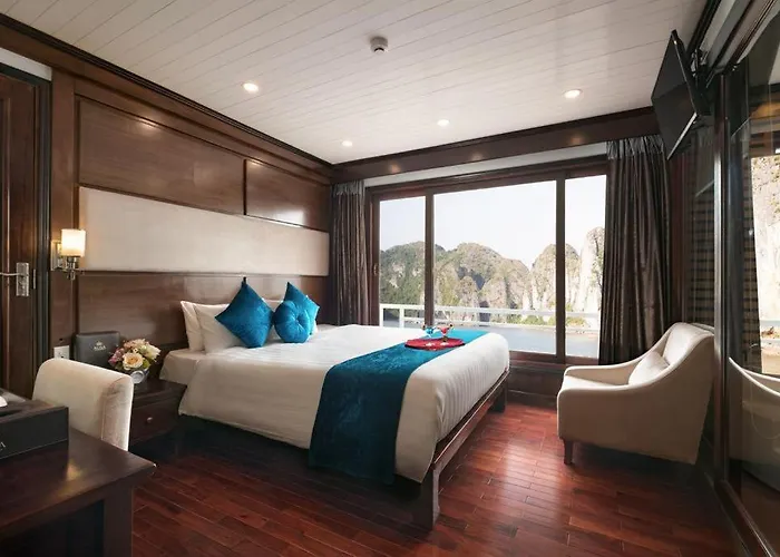 Aquamarine Premium Cruise Botel